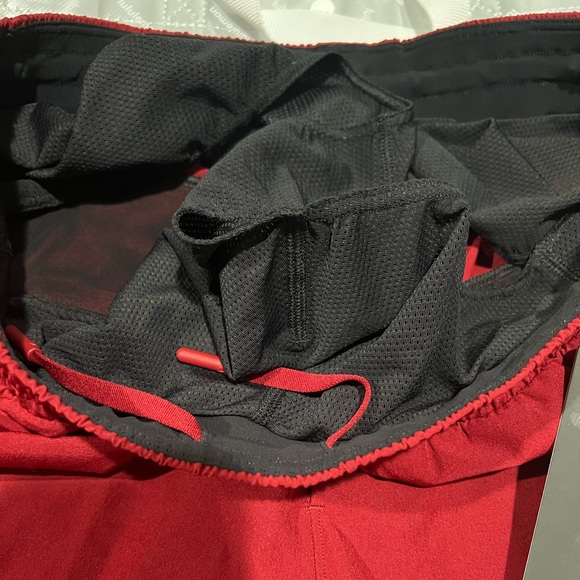 -SOLD Lululemon Channel Cross Swim 7” (liner) Size: M - Picture 6 of 7